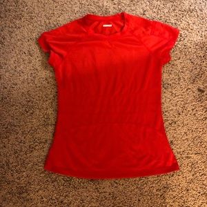 Lululemon red workout shirt